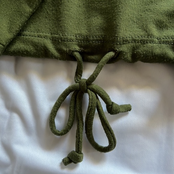 Cropped Long sleeve Cactus detail (drawstring bottom) - Picture 3 of 4
